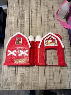 Hasbro Vintage Red Barn Carry Case Playset